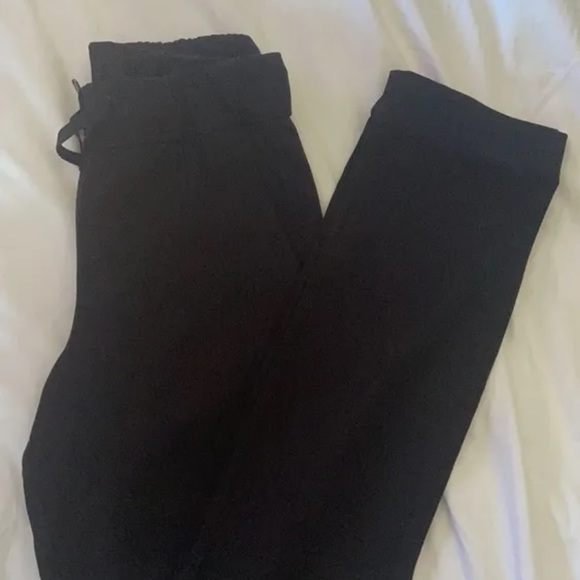 Lululemon On the Fly Pant- Woven (Tall) - Picture 1 of 4